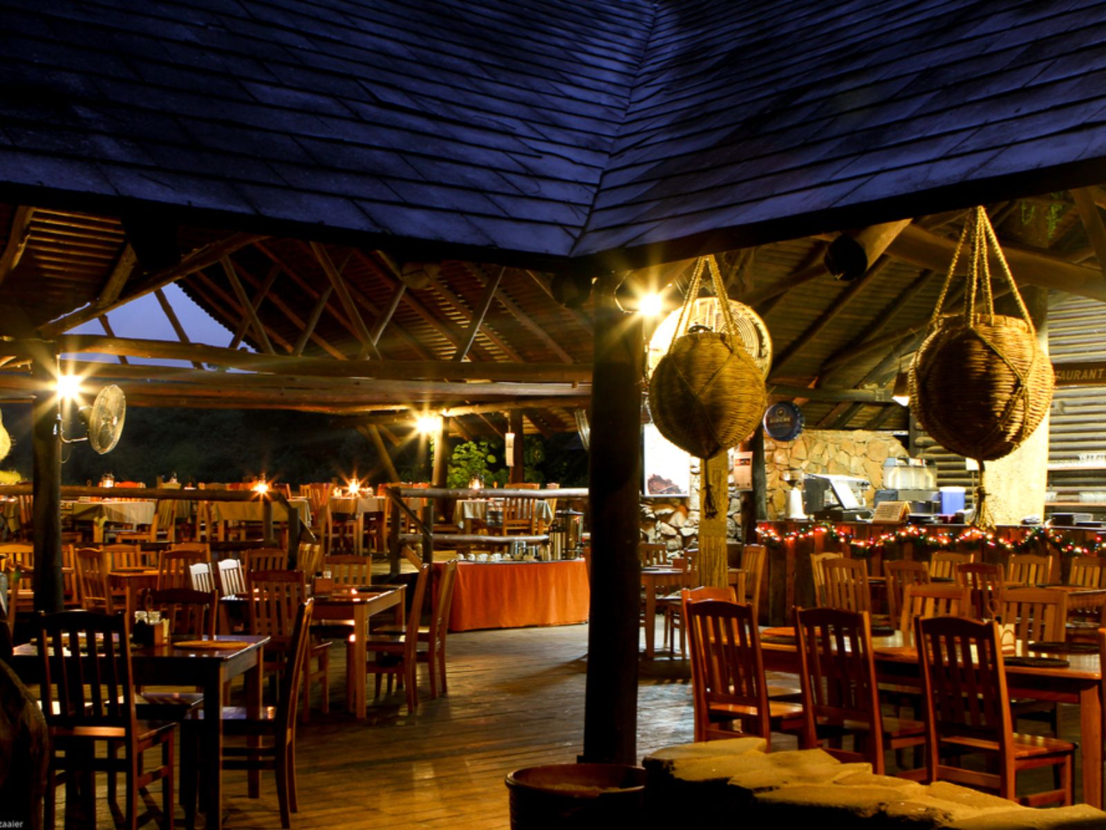 Rondreis Zuid-Afrika, Lobamba, Milwane Bee-Hive, restaurant