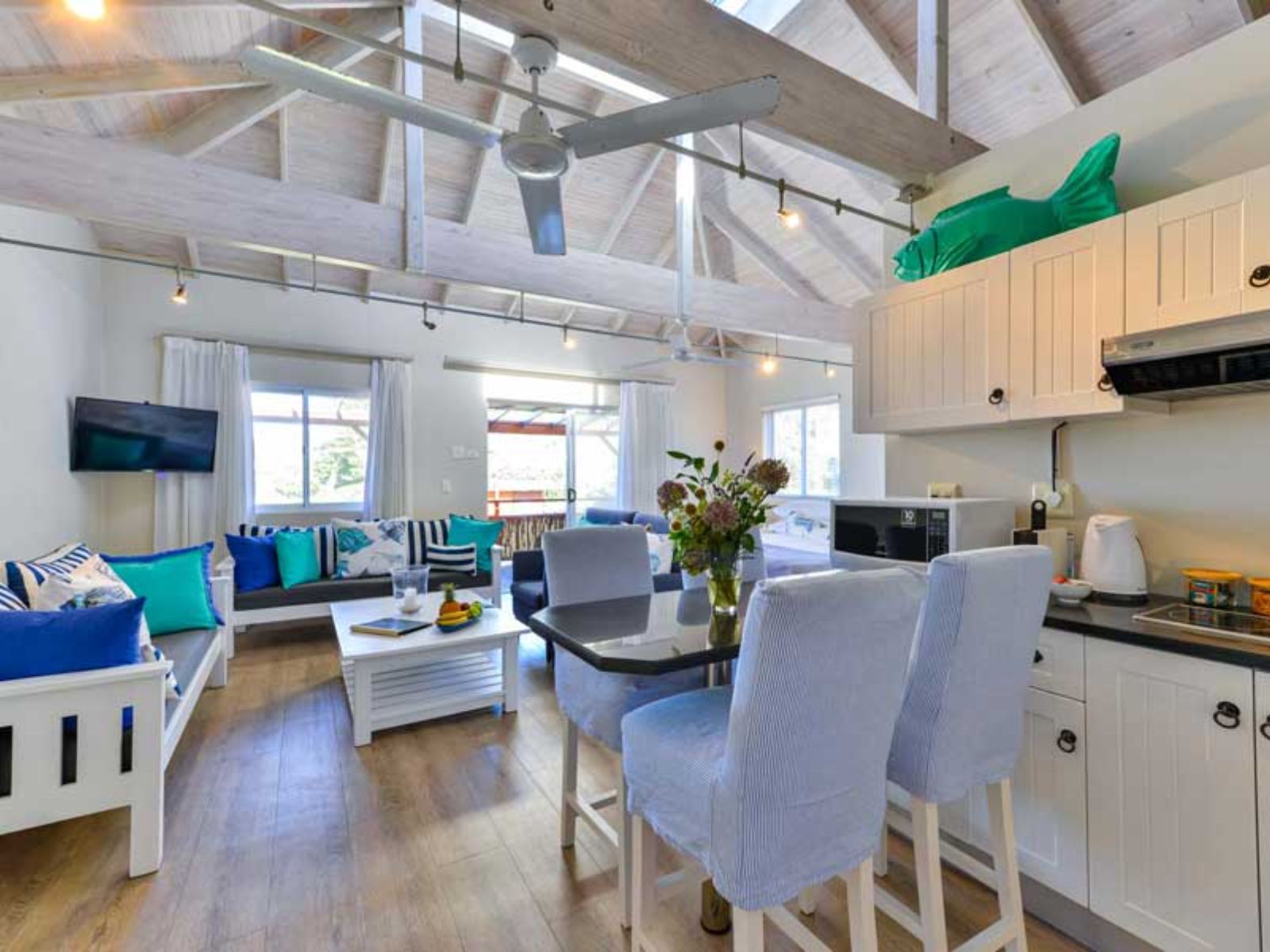 Rondreis Zuid-Afrika, Plettenberg Bay, Singing Kettle Beach Lodge, family kamer