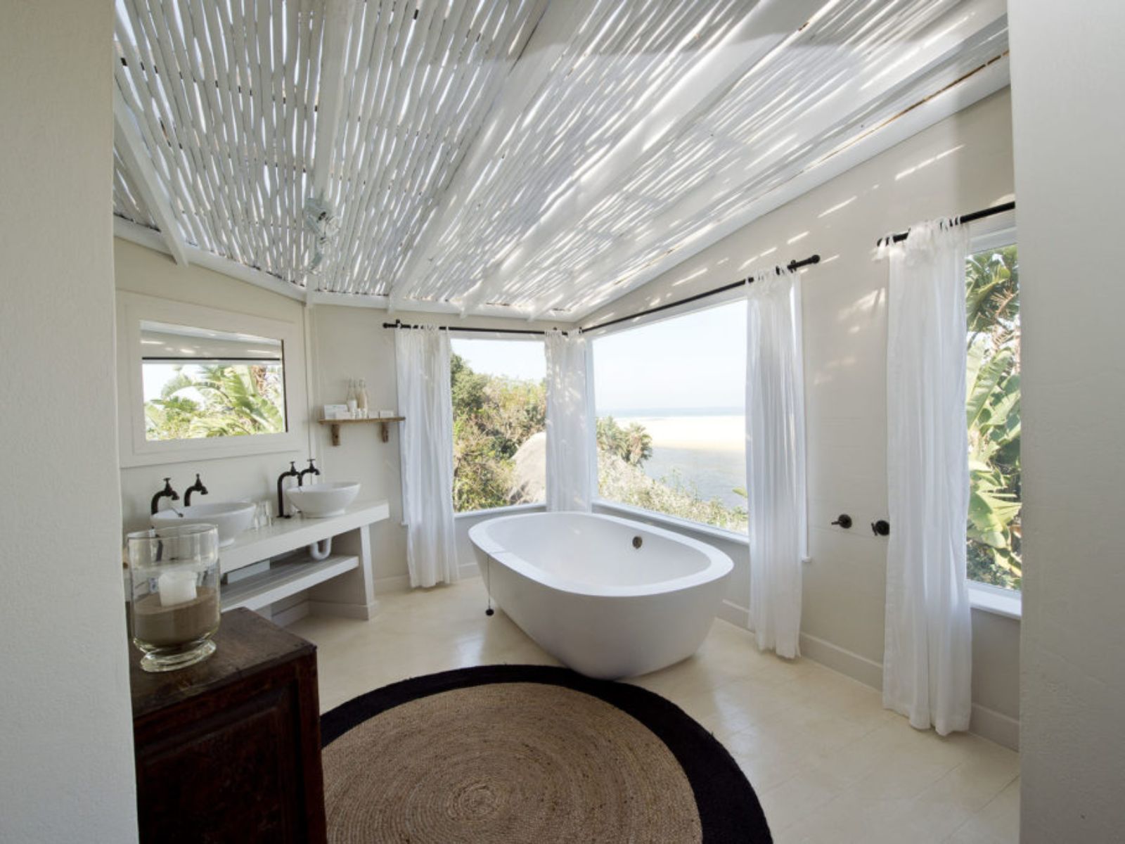 Rondreis Zuid-Afrika, Port St. John, Umngazi River Bungalows, badkamer