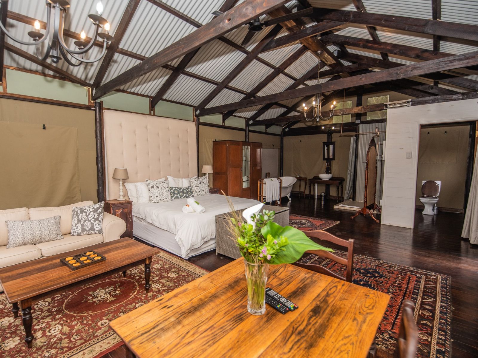 Rondreis Zuid-Afrika, Tsitsikamma, Misty Mountain Reserve, binnenaanzicht lodge
