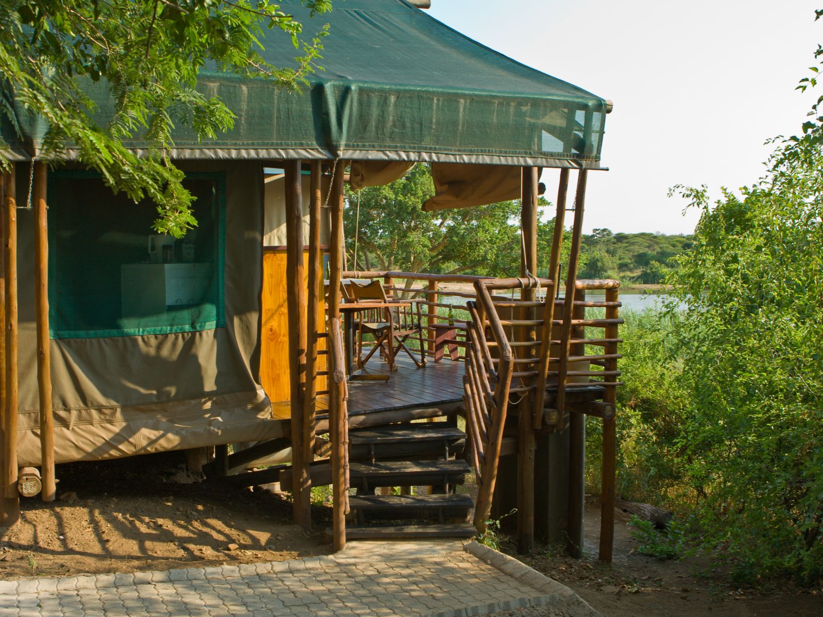 rondreis zuid afrika, kruger park, lower sabie rest camp, zijaanzicht lodge