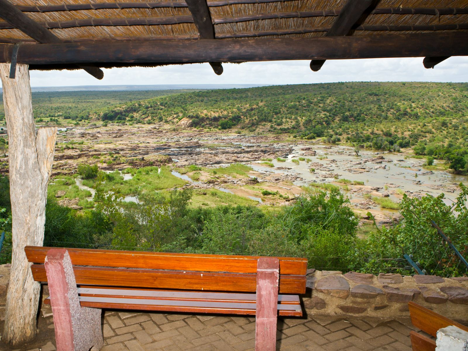 rondreis zuid afrika, kruger park, olifants rest camp, bank met uitzicht