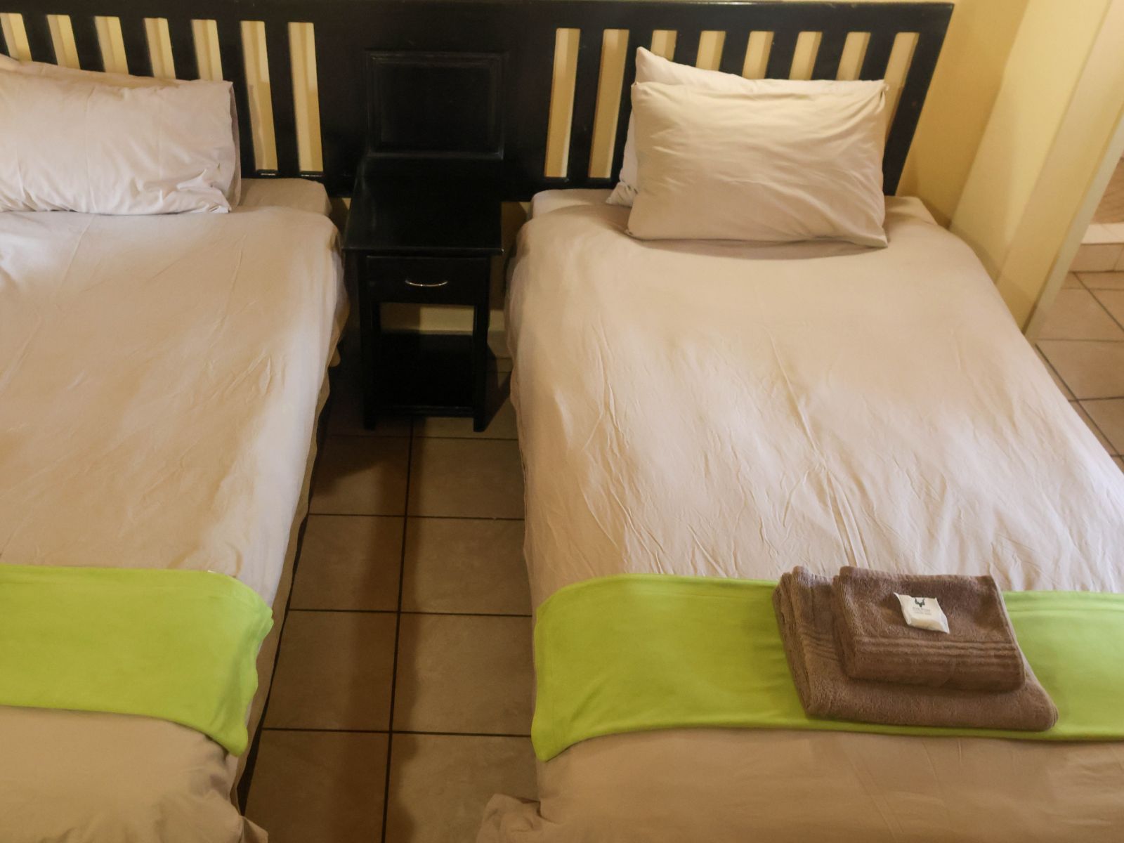 rondreis zuid afrika, kruger park satara rest camp, twin bedden