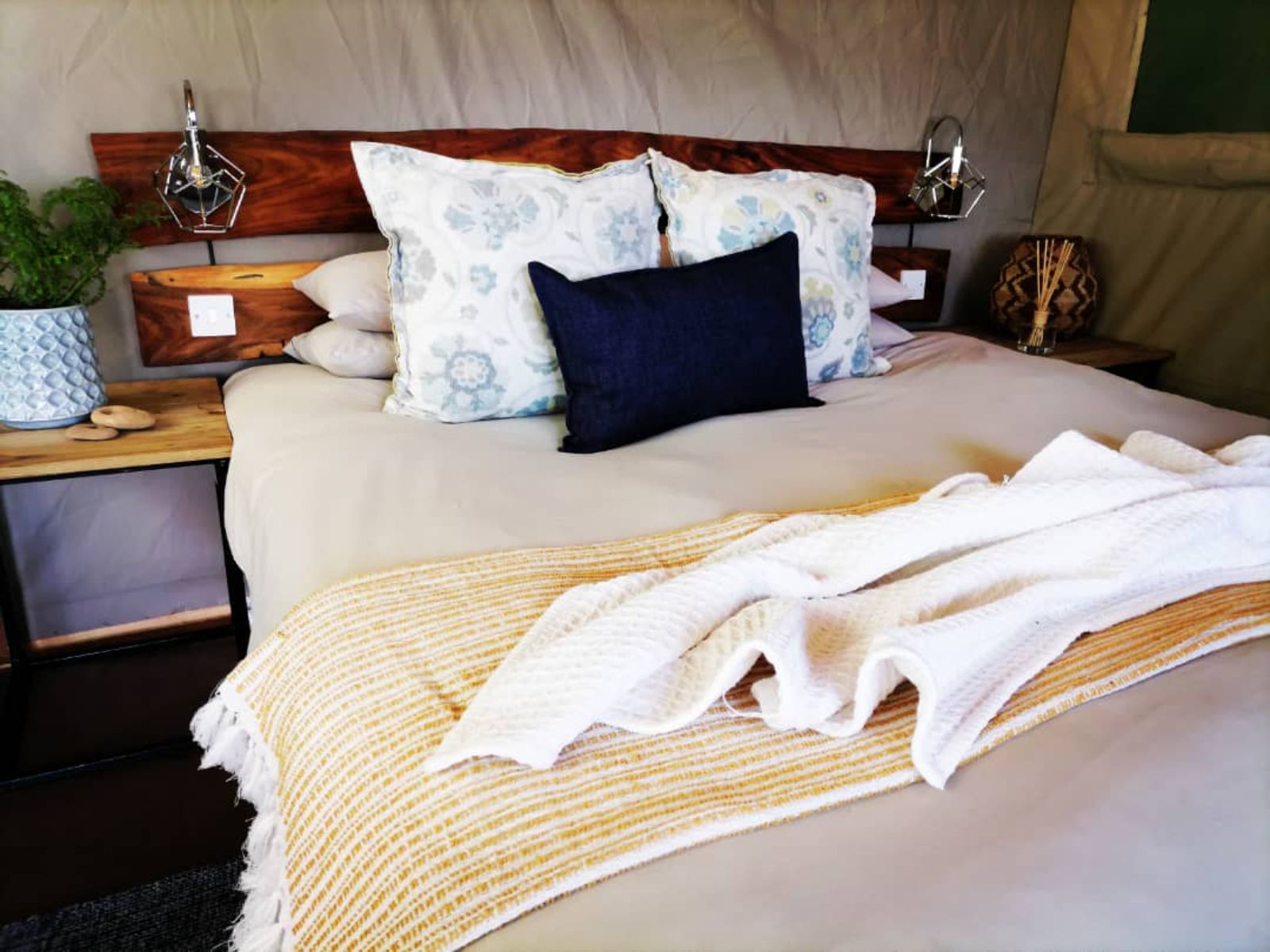 rondreis zuid afrika lodge en bb overnachting tent slaapkamer