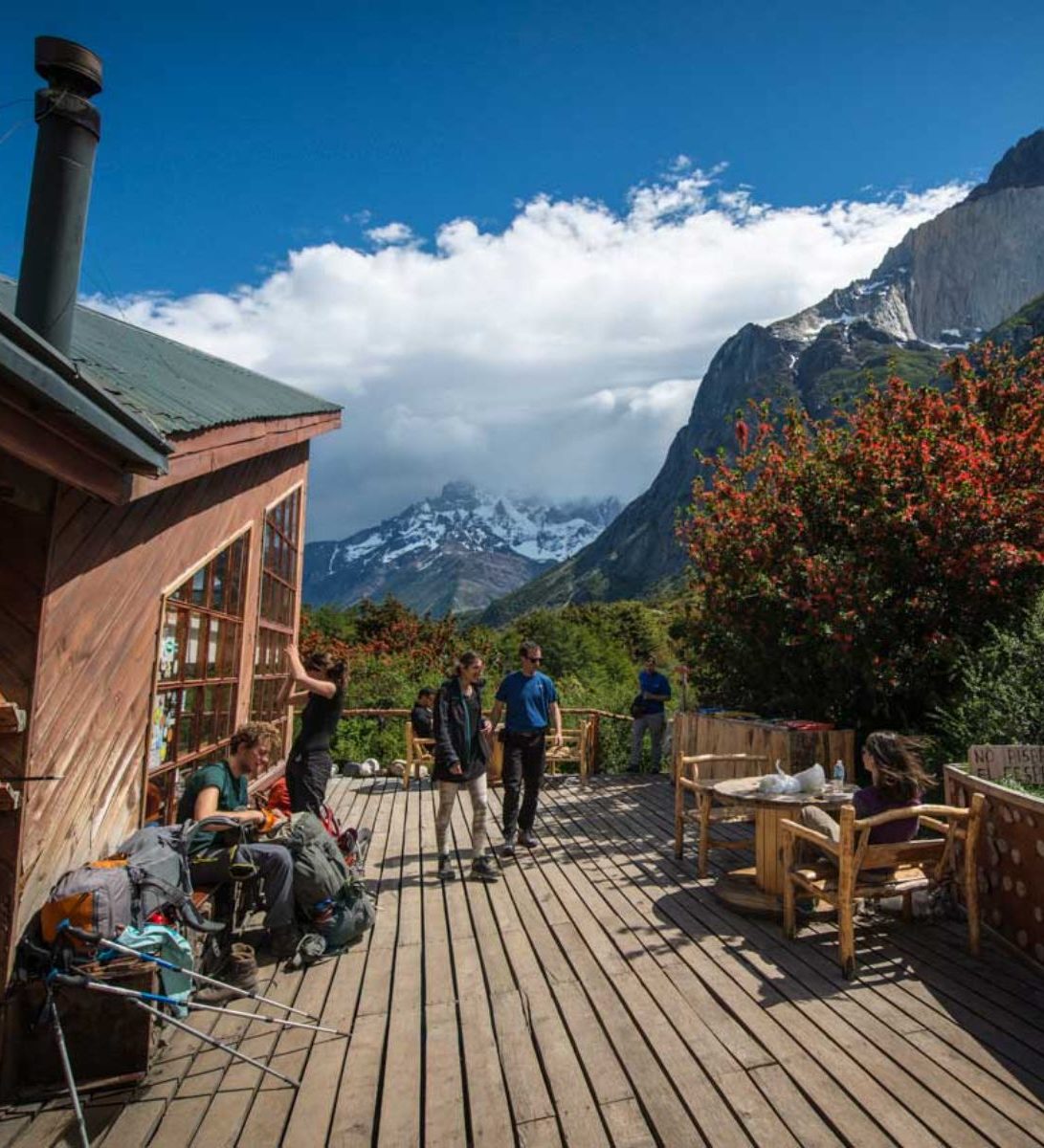 Rondreis-Chili-Torres-del-Paine-Refugio-Cuernos-camping