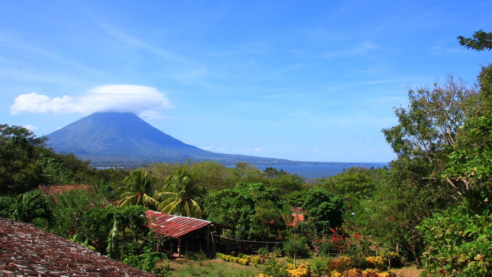 Rondreis Nicaraqua, Isla de Ometepe, uitzicht op vulkaan