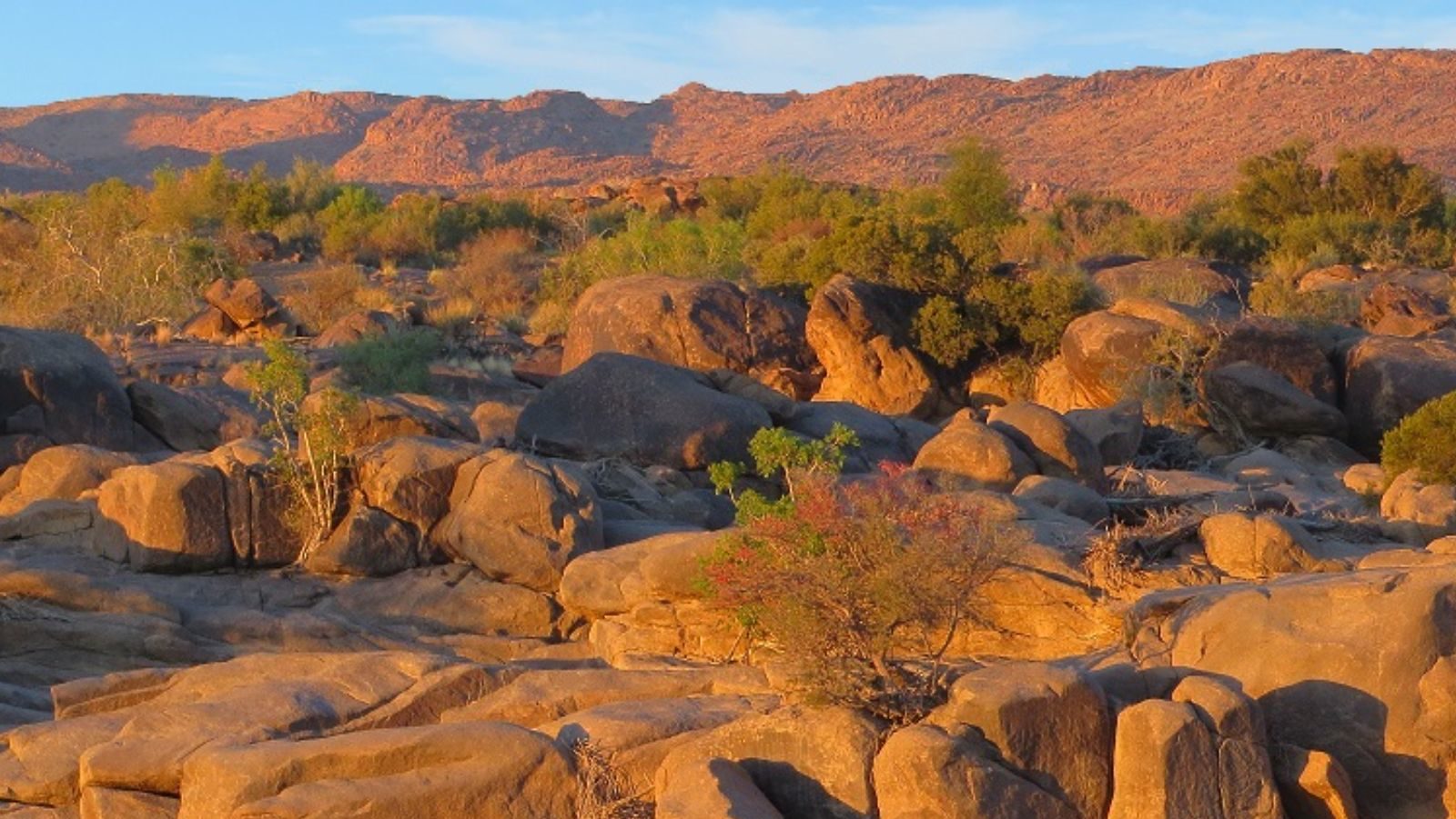 Rondreis Zuid-Afrika, Augrabies Falls NP, stenen en gebergte