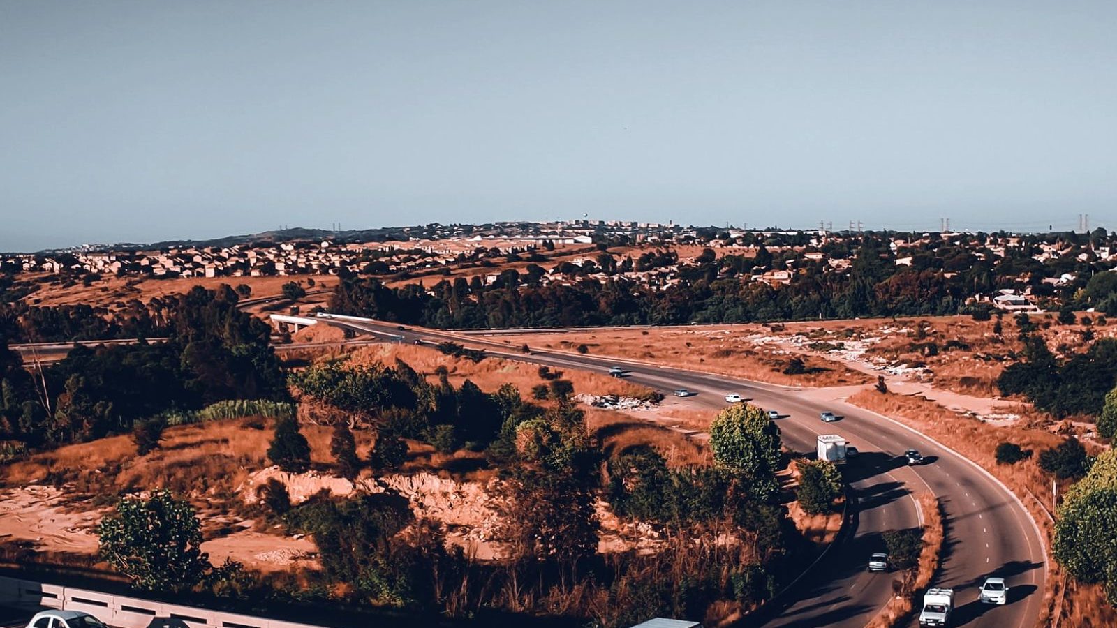 Rondreis Zuid- Afrika, Johannesburg snelweg naar stad