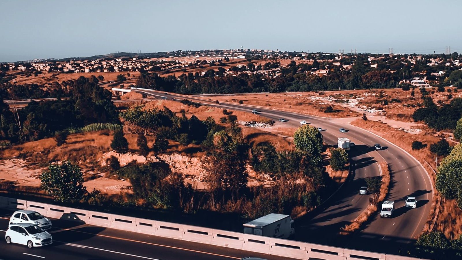 Rondreis Zuid- Afrika, Johannesburg snelweg naar stad