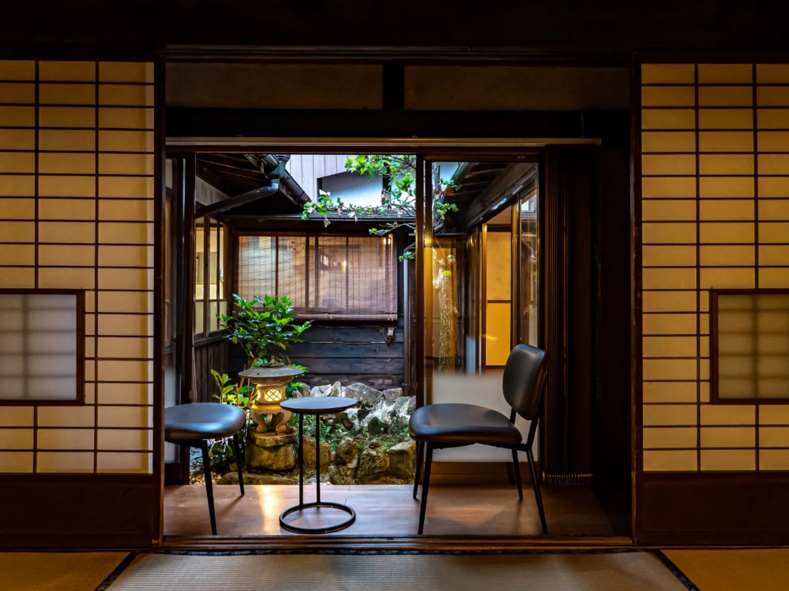 Rondreis Japan, Tsumago, Hanaya Inn Ryokan, zitgedeelte in ryokan
