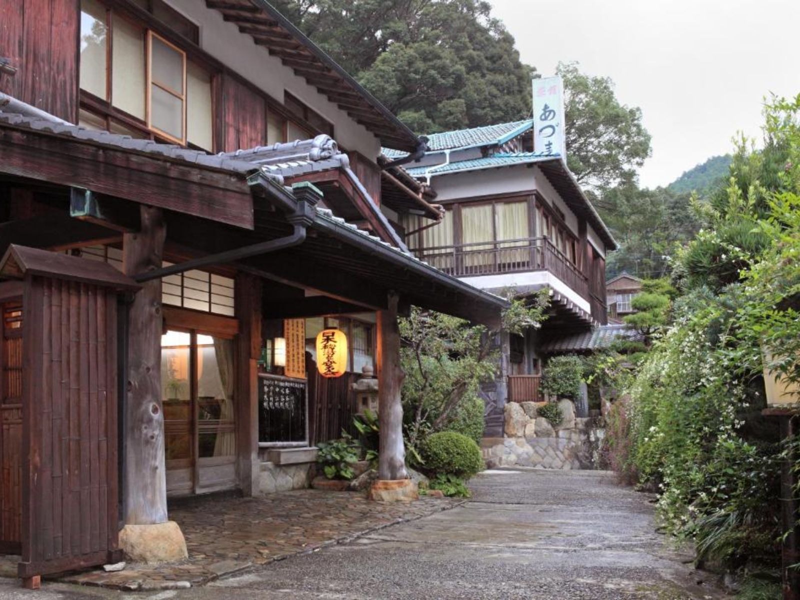 Rondreis Japan, Yunomine Onsen, Ryokan Adumaya, buitenaanzicht