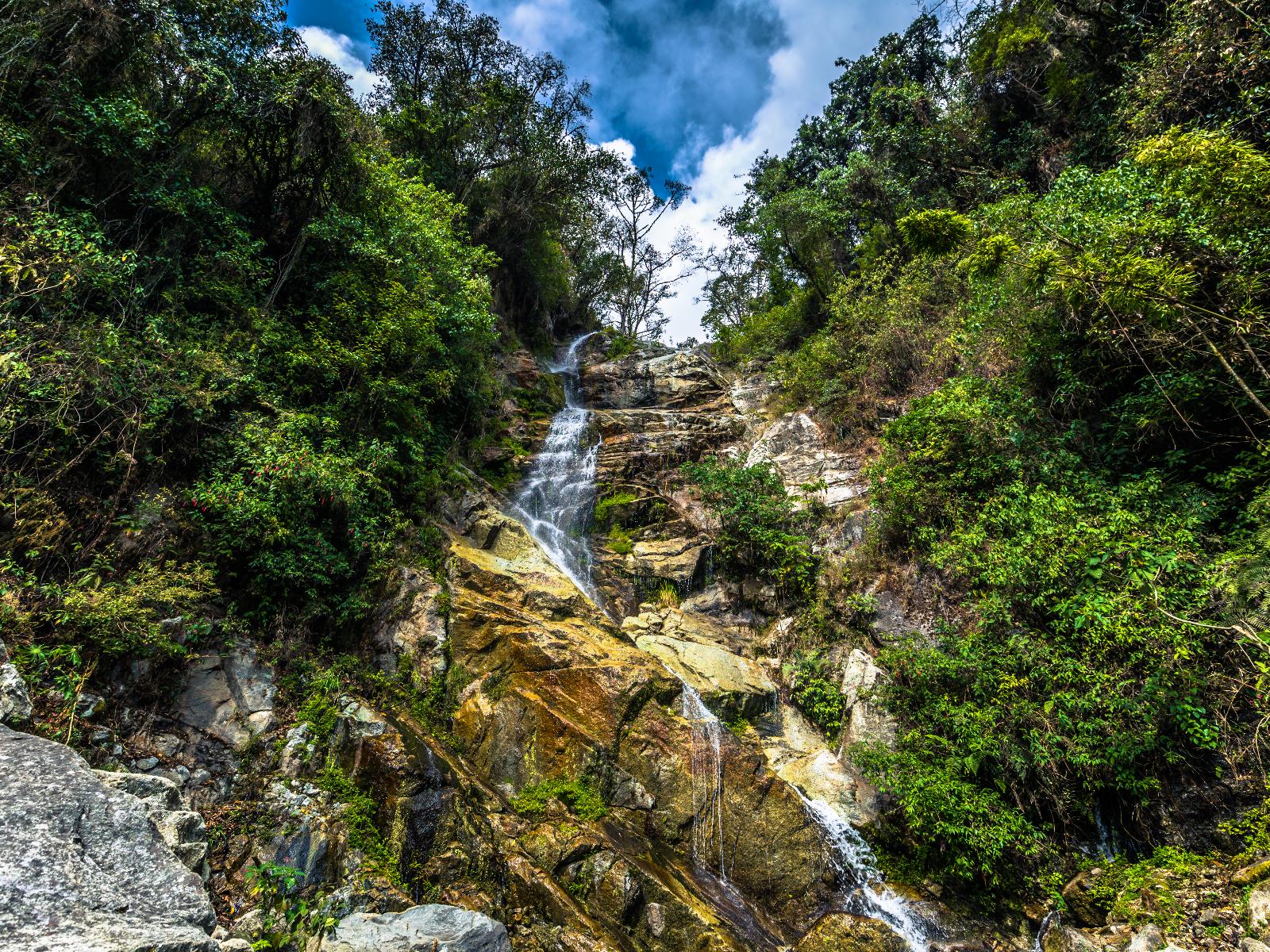 rondreis peru- lares trekking – waterval