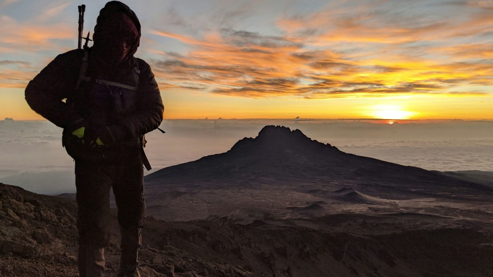 Rondreis Tanzania Kilimanjaro beklimming top bij zonsopkomst