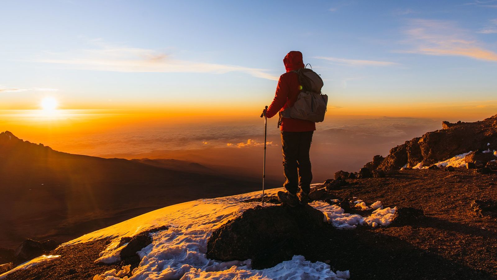 rondreis tanzania, kilimanjaro beklimming, uitzicht met zonsopkomst