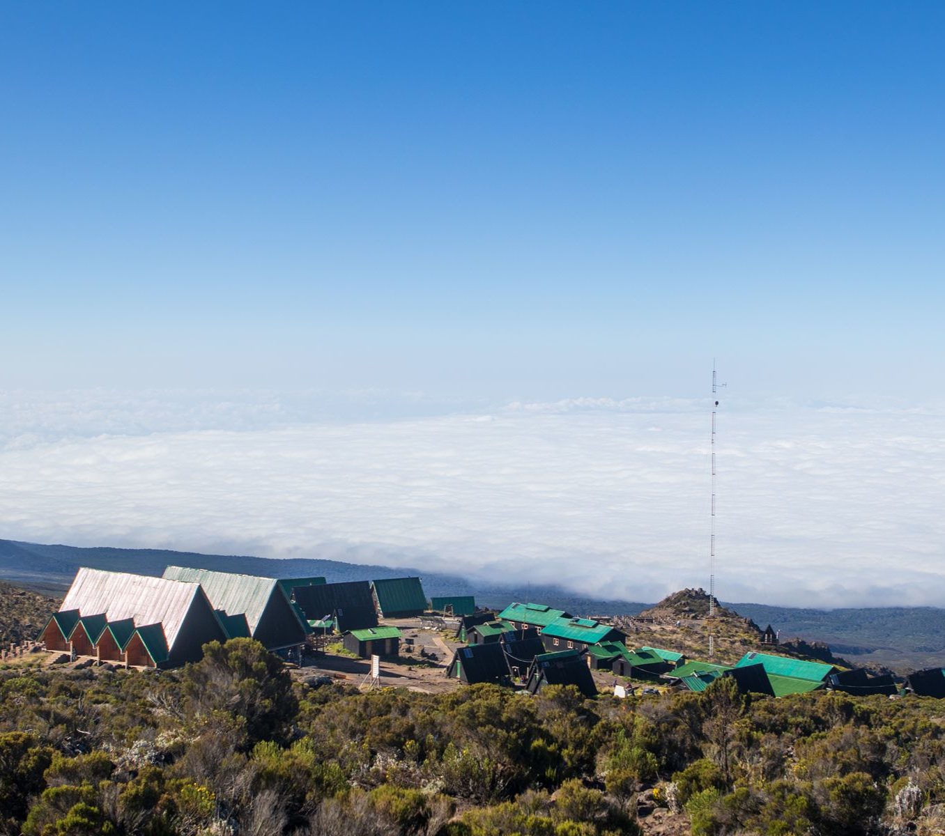 Rondreis Tanzania Kilimanjaro Trekking Kilimanjaro hutten tijdens beklimming