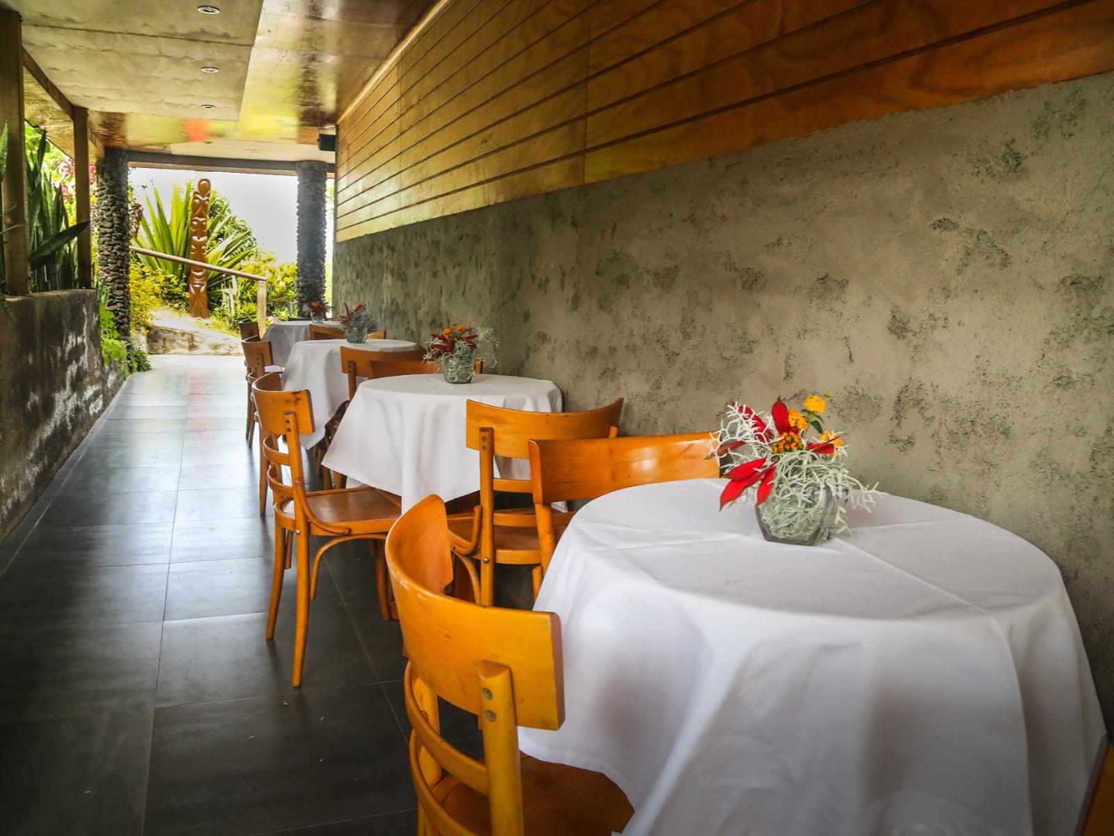 rondreis chili - paaseiland - easter island eco lodge hotel - restaurant