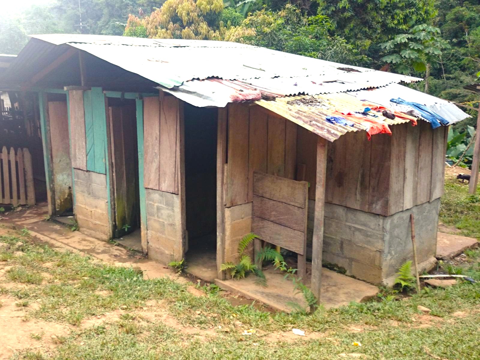rondreis colombia - trekking ciudad perdida - kamp - sanitair