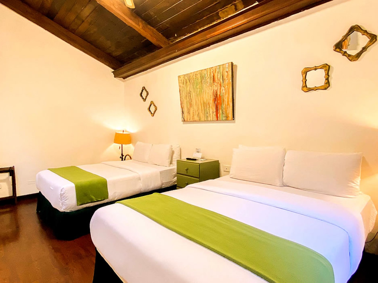 Guatemala, Antigua, El Carmen Hotel, twinroom