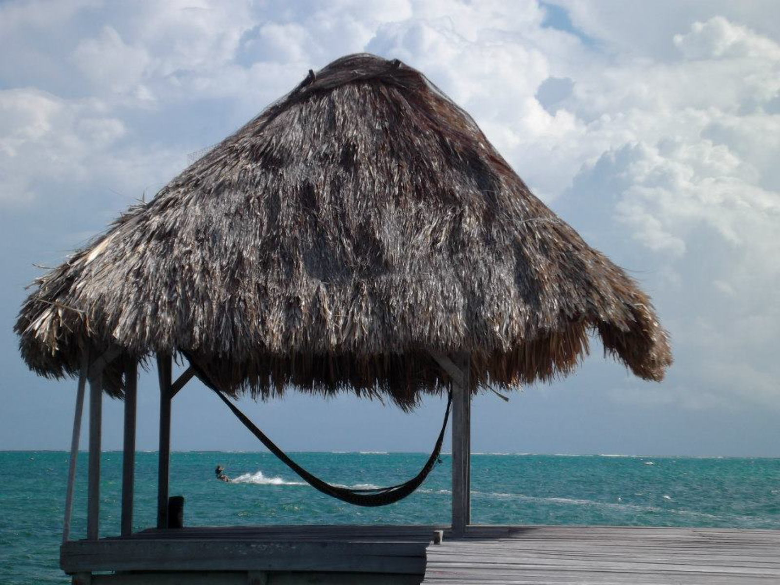 Rondreis Belize, Caye Caulker, strandhut