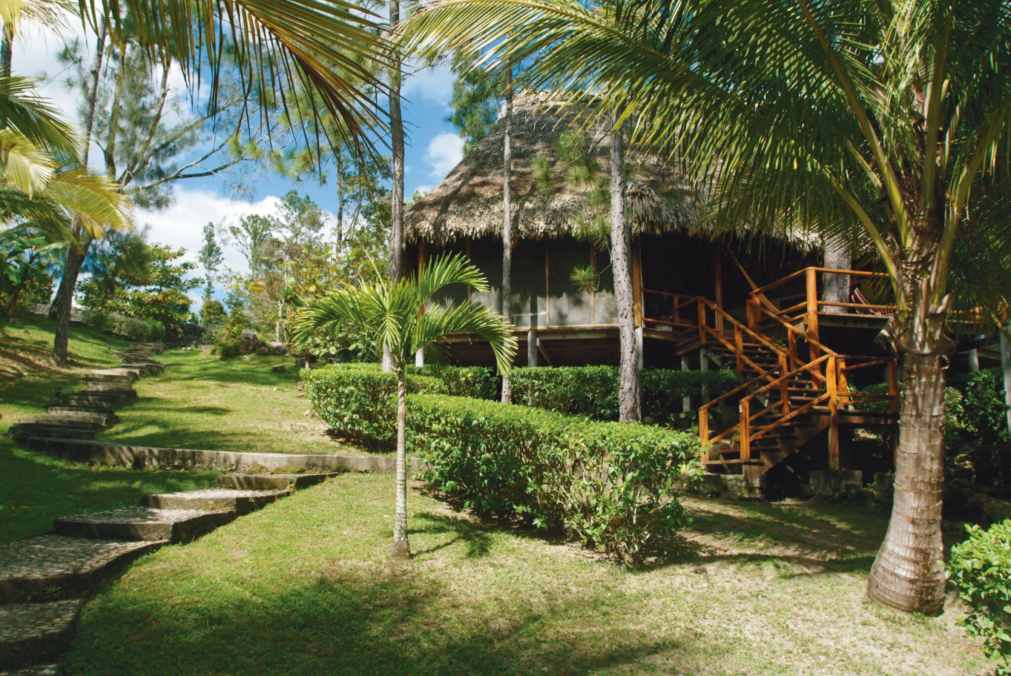 Rondreis Belize, San Ignacio, Blancaneaux Lodge, two bedroom villa buitenaanzicht