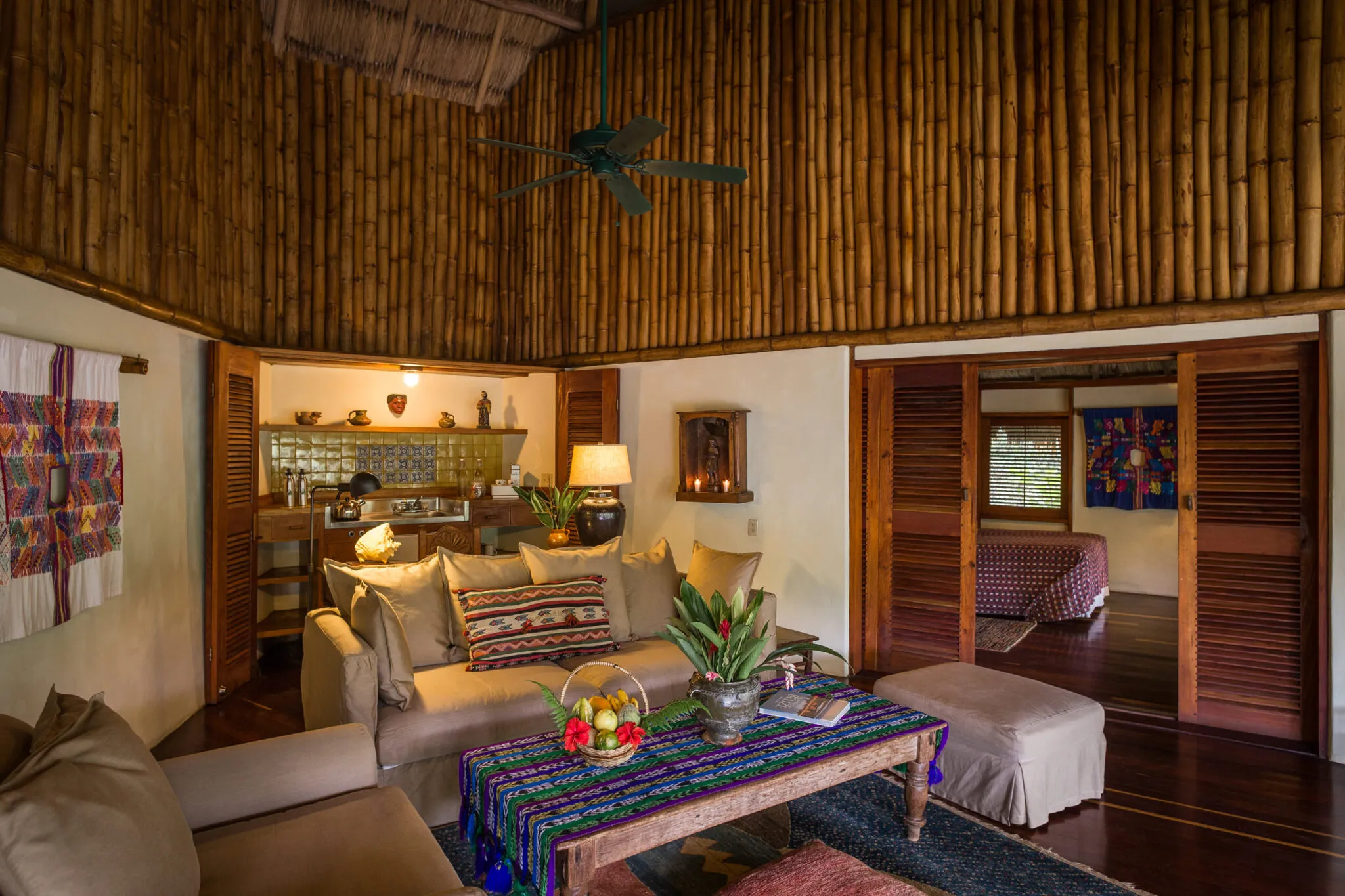 Rondreis Belize, San Ignacio, Blancaneaux Lodge, two bedroom villa kameroverzicht