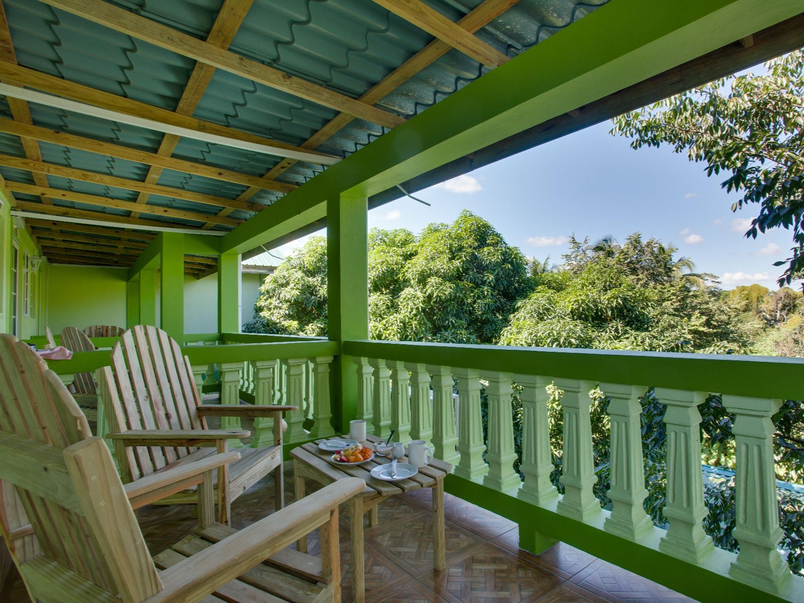 Rondreis Belize, San Ignacio, Hotel Midas, hotelkamer balkon met uitzicht