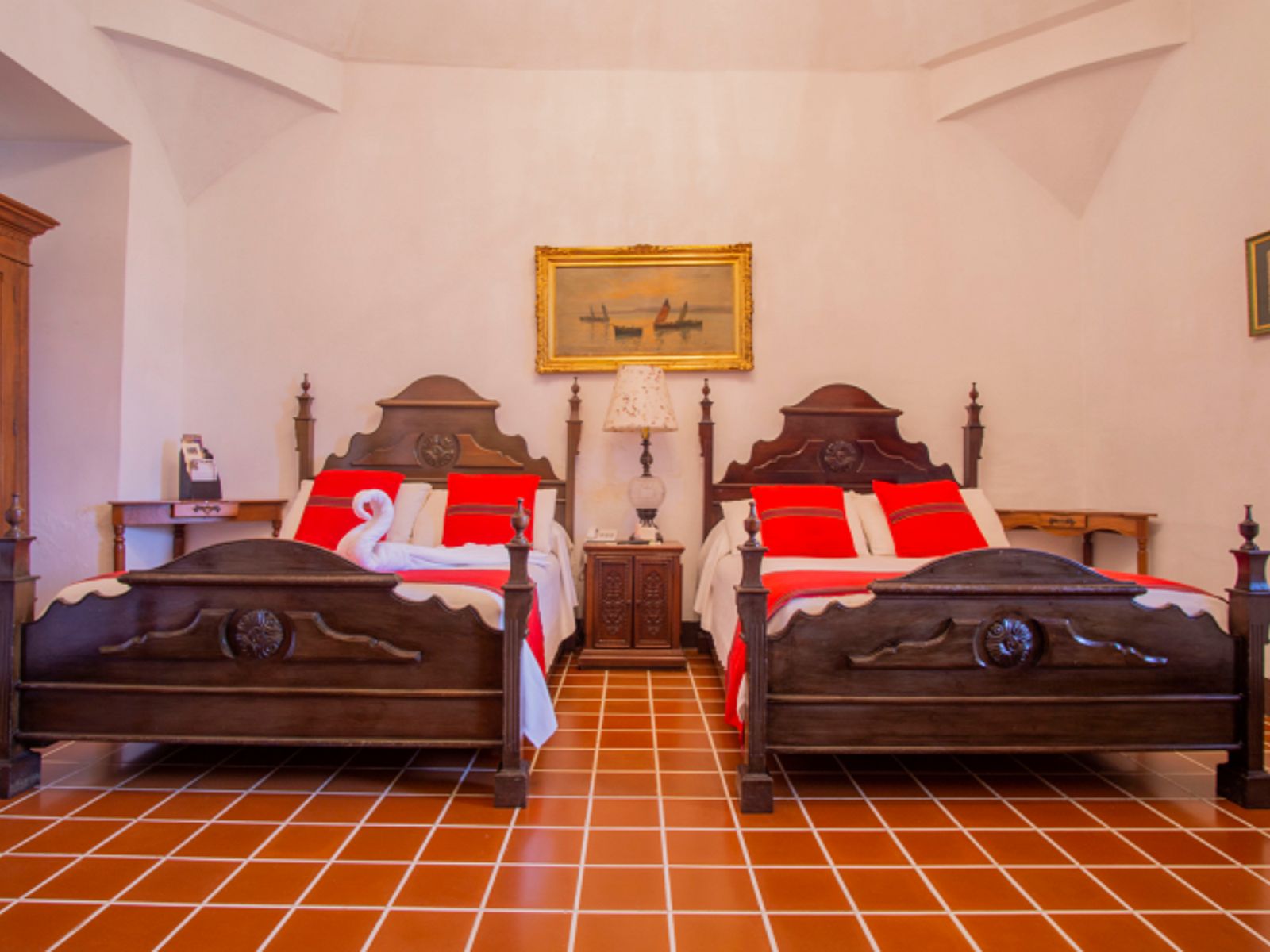 Rondreis Guatemala, Antigua, Posada de don Rodrigo Hotel, single beds twinroom