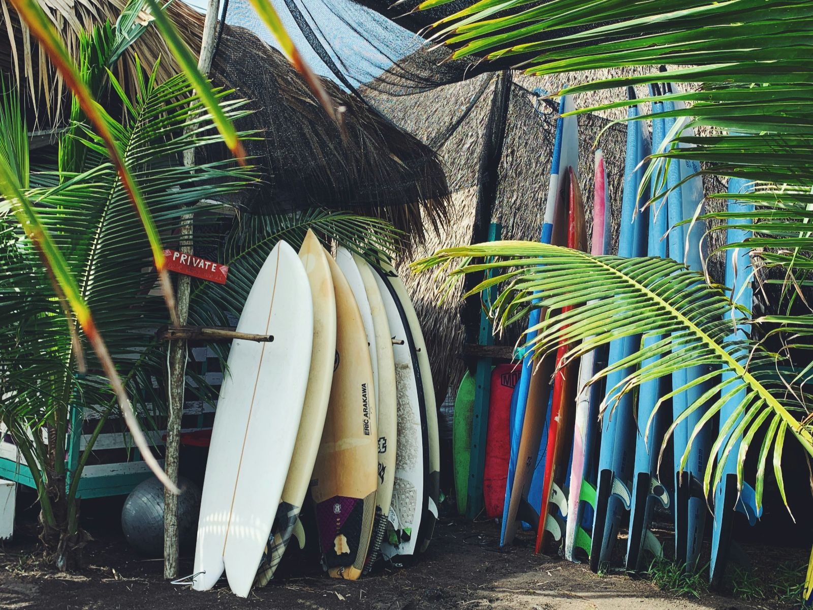 Rondreis Guatemala, El Paredon, surfborden