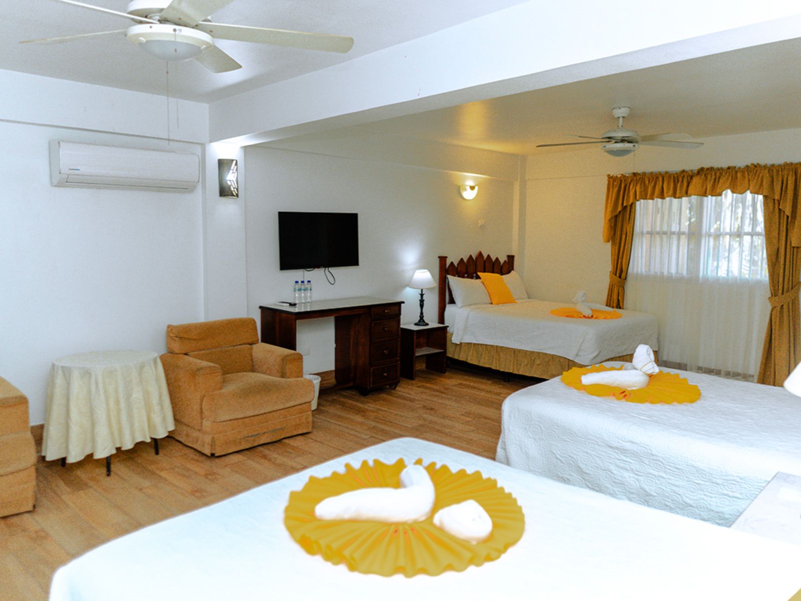 Rondreis Guatemala, Flores, Casona de la Isla, tripleroom