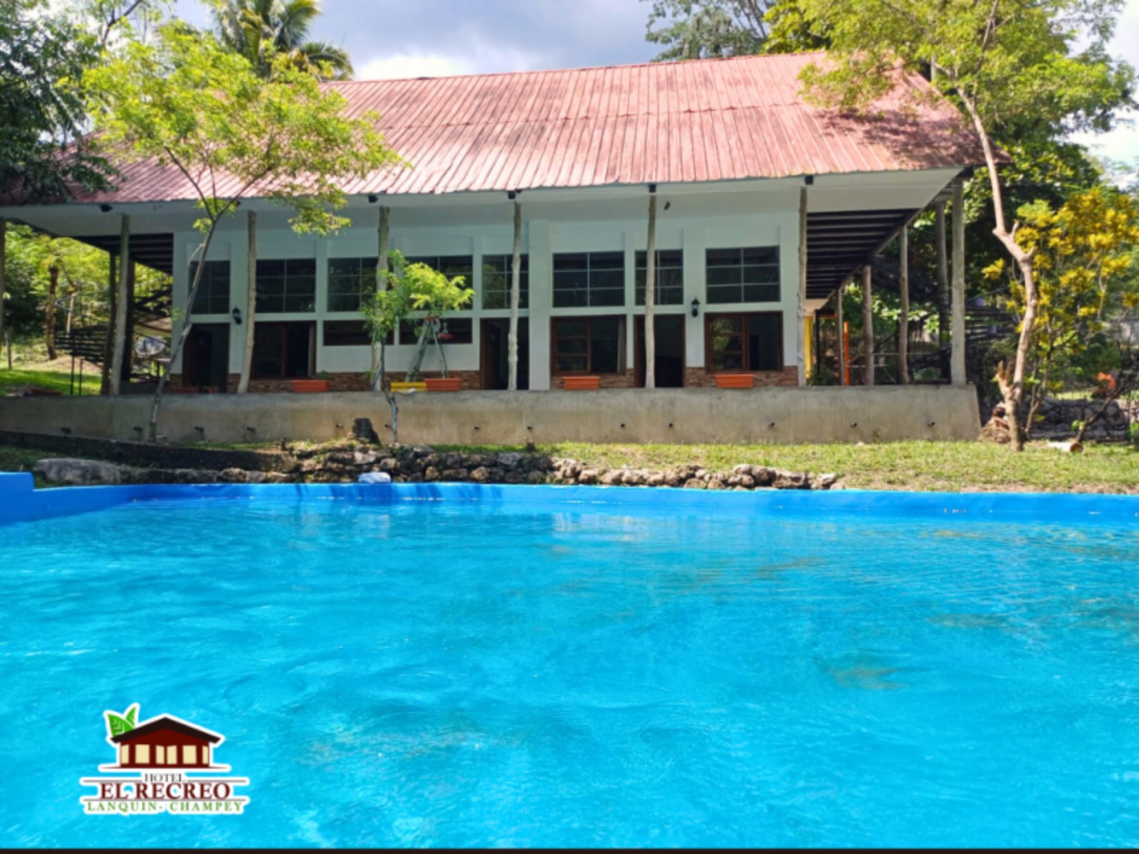 Rondreis Guatemala, Lanquin, El Recreo, zwembad accommodatie