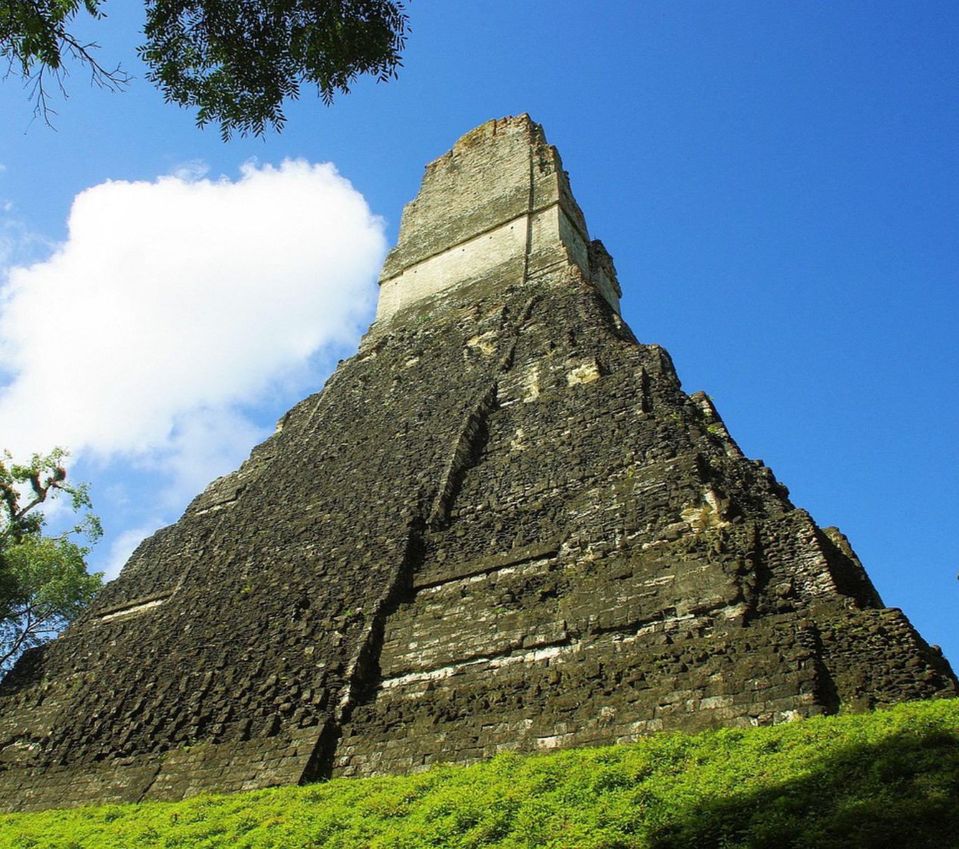 Rondreis Guatemala, Tikal, Maya pyramide