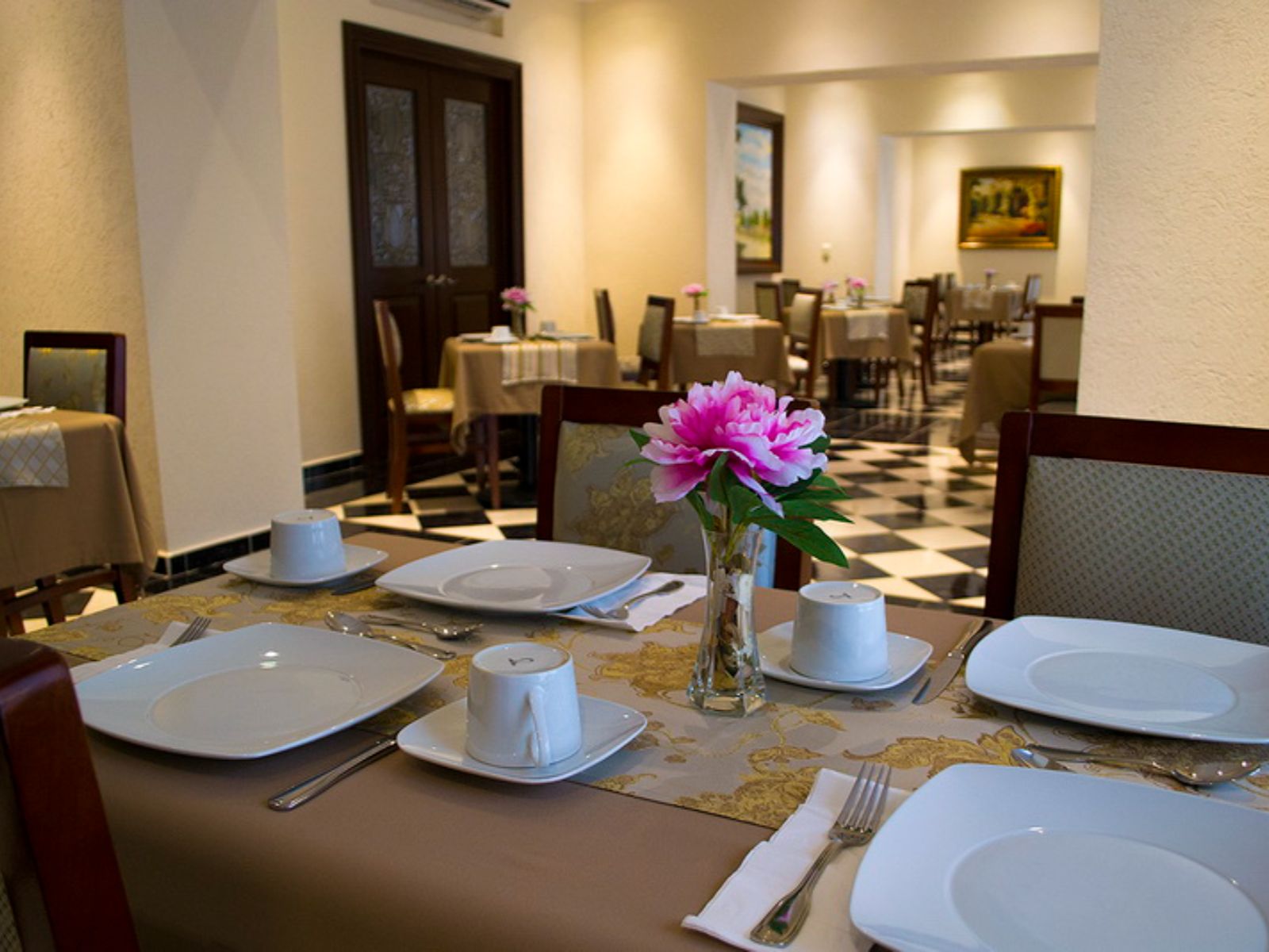 Rondreis Mexico, Campeche, Plaza Colonial, restaurant