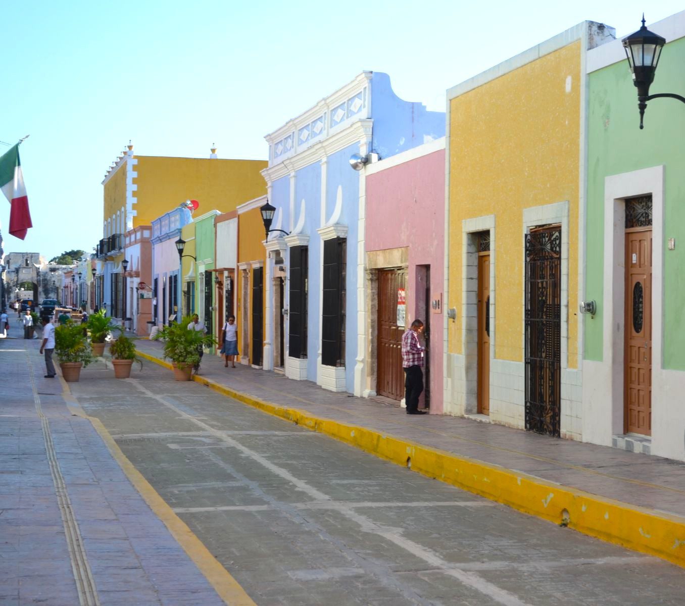 Rondreis Mexico, Campeche, kleurrijke straat