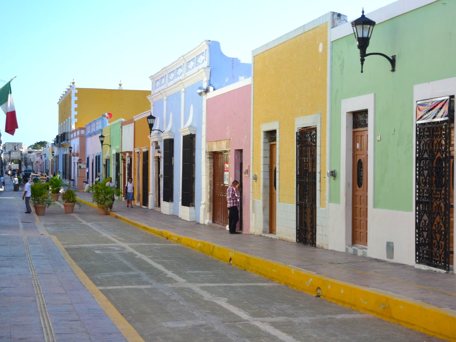Rondreis Mexico, Campeche, kleurrijke straat