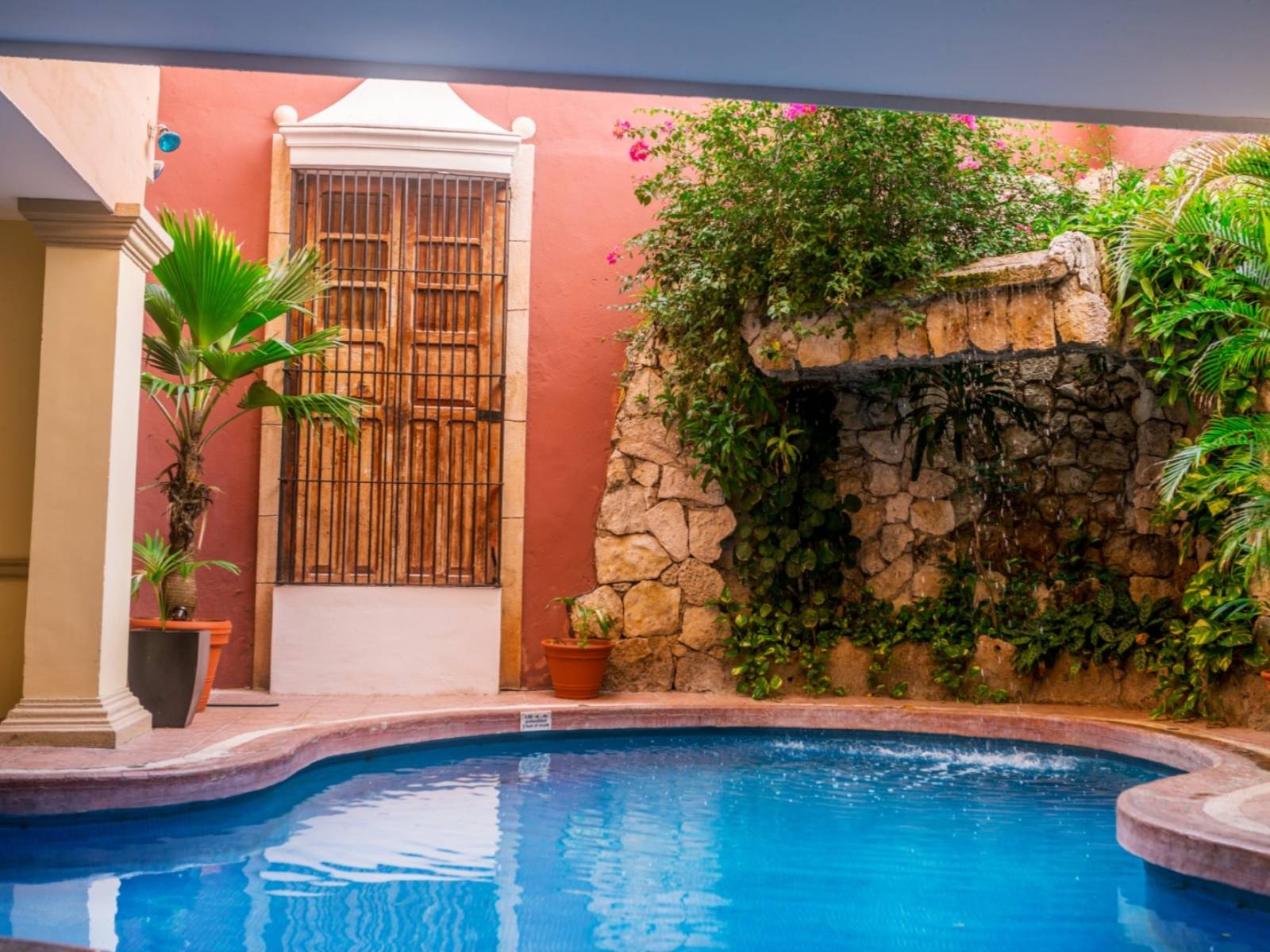 Rondreis Mexico, Mérida, Colonial de Mérida, zwembad
