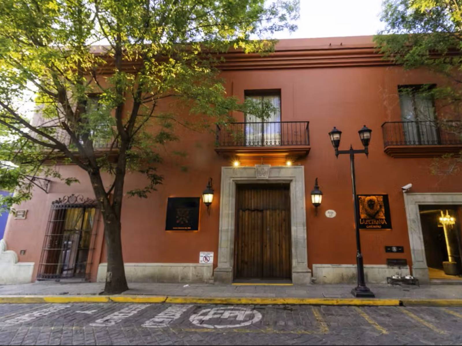 Rondreis Mexico, Oaxaca, Nu'ara Centro, buitenzijde