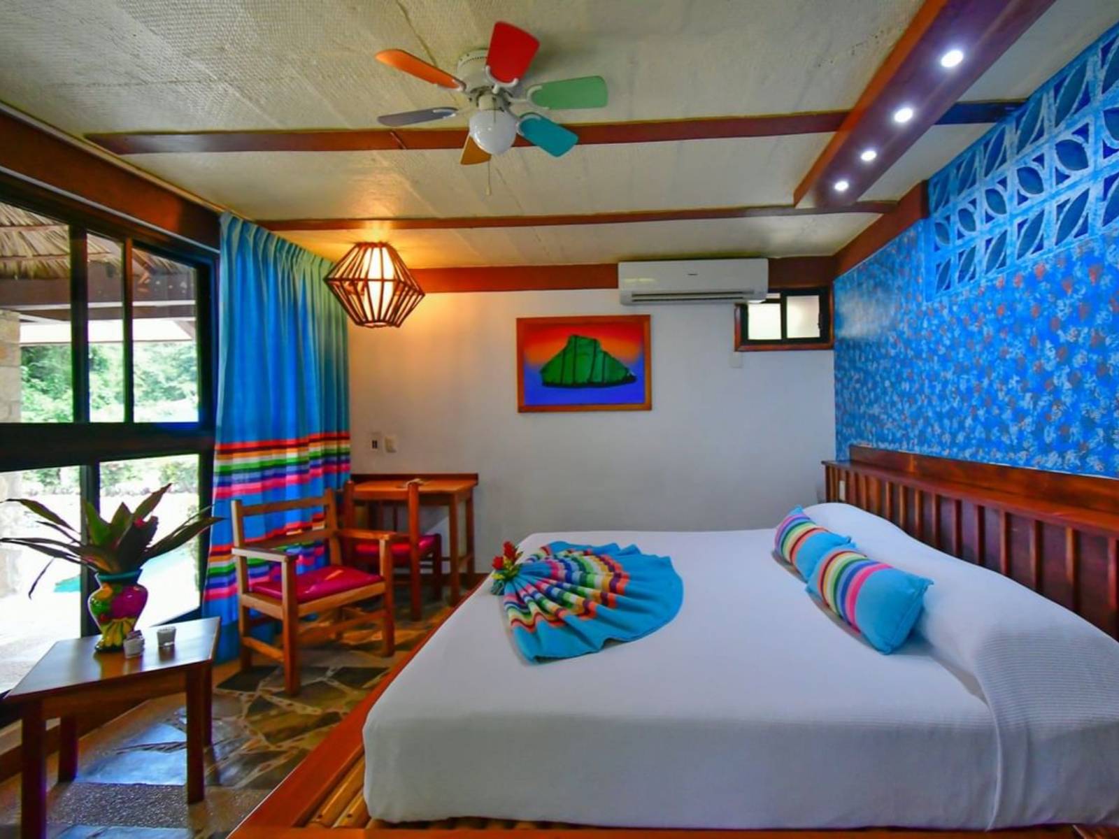 Rondreis Mexico, Palenque, Chan Kah, junior suite bed