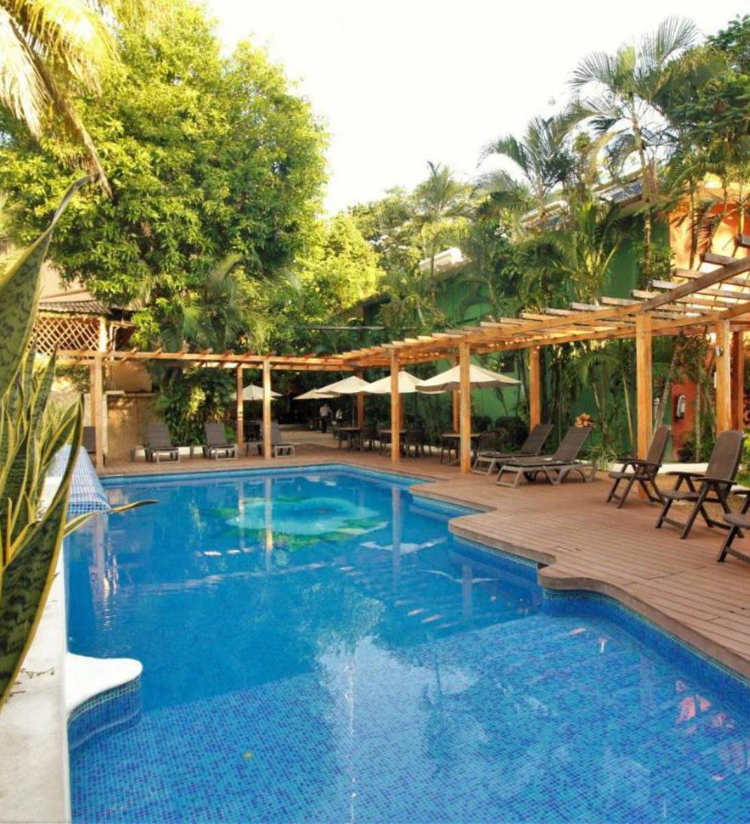 Rondreis Mexico, Palenque, Maya Tulipanes, zwembad met zitjes