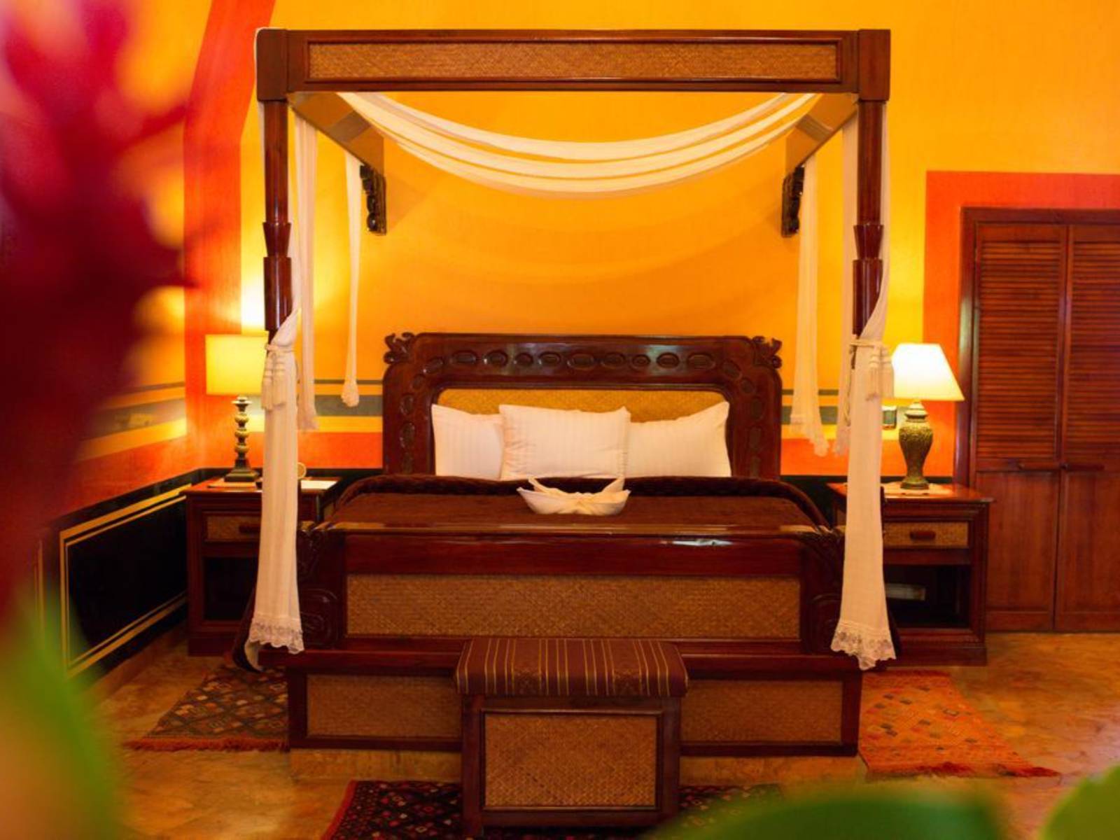 Rondreis Mexico, Palenque, Quinta Chanabnal, kamer hemelbed