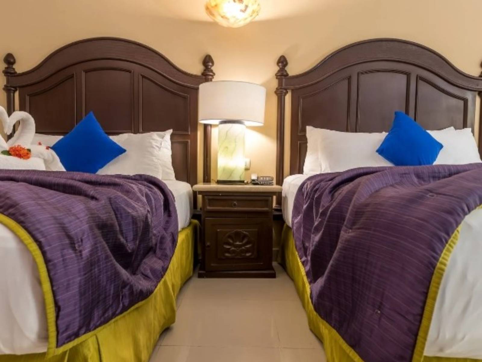 Rondreis Mexico, Playa del Carmen, Las Golondrinas, kamer bedden
