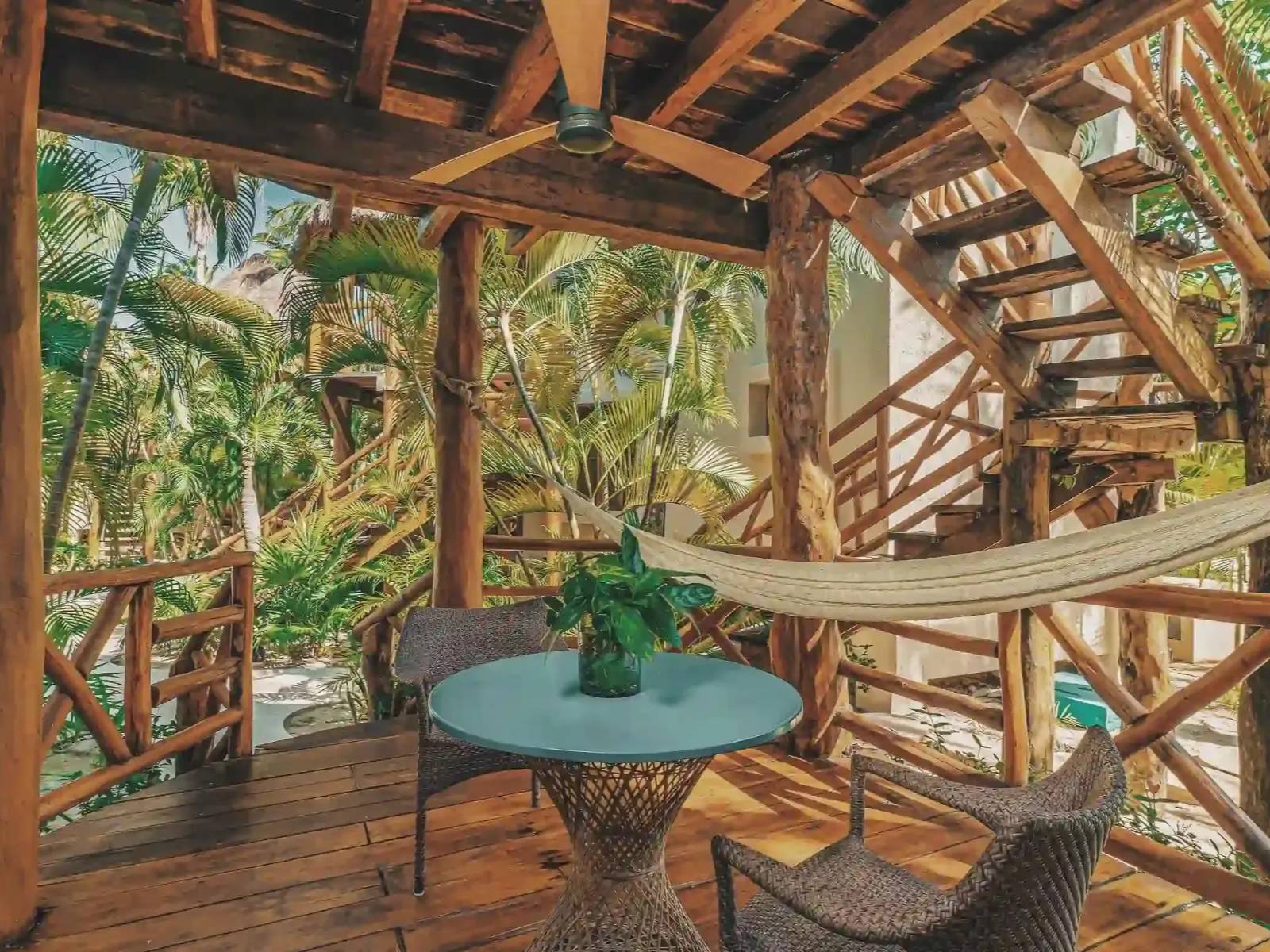 Rondreis Mexico, Playa del Carmen, Mahekal, garden view hangmat