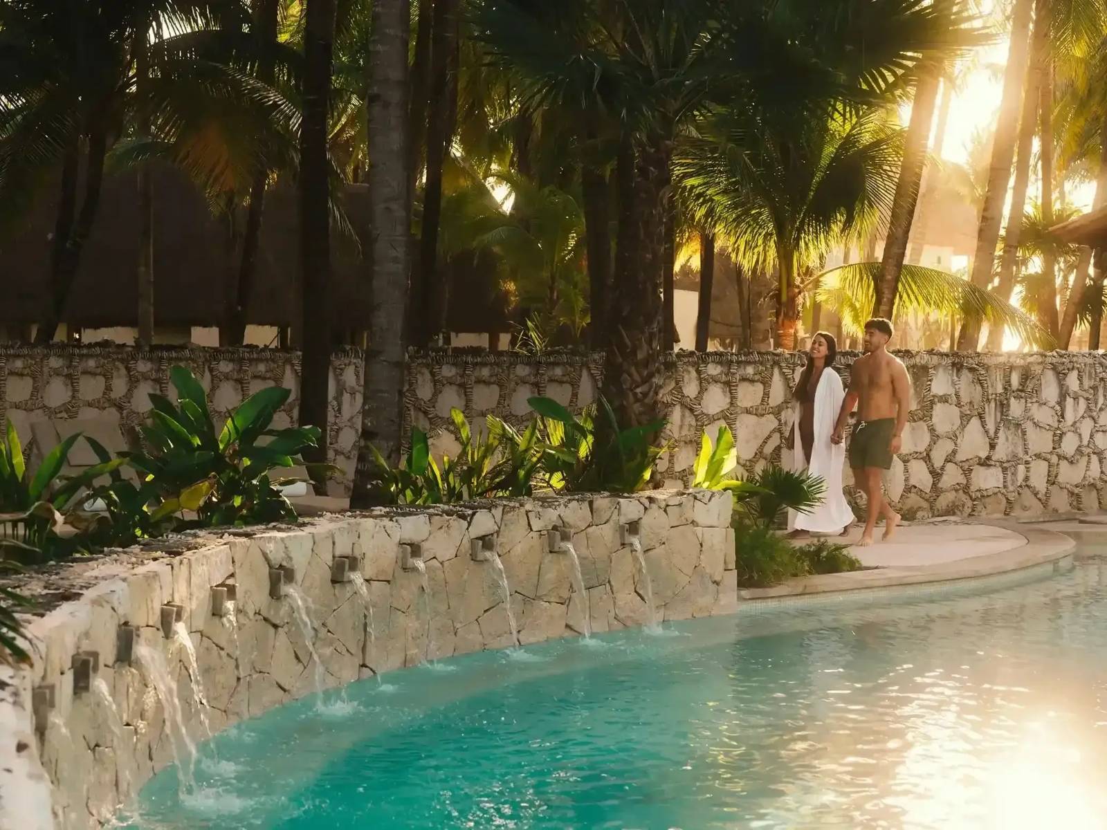 Rondreis Mexico, Playa del Carmen, Mahekal, zwembad fonteinen