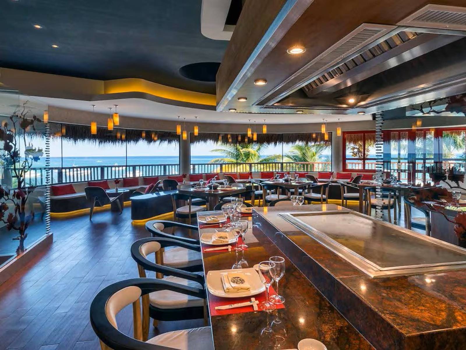 Rondreis Mexico, Playa del Carmen, Reef Coco Beach, restaurant dining Samurai