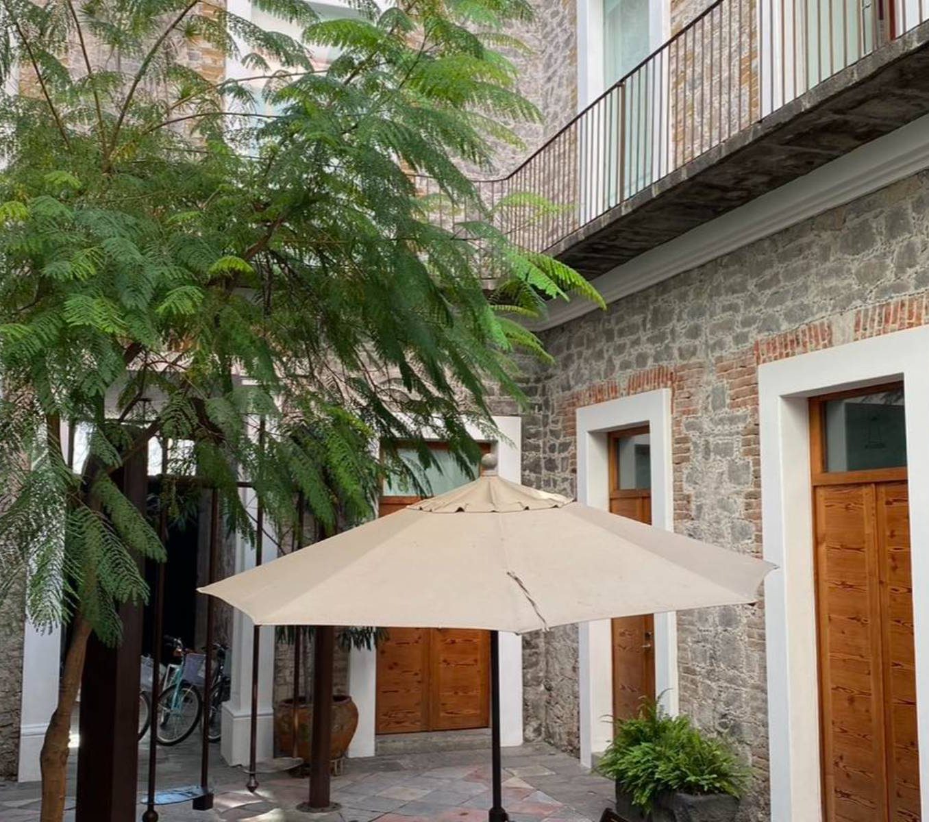 Rondreis Mexico, Puebla, Casareyna, buitenzijde