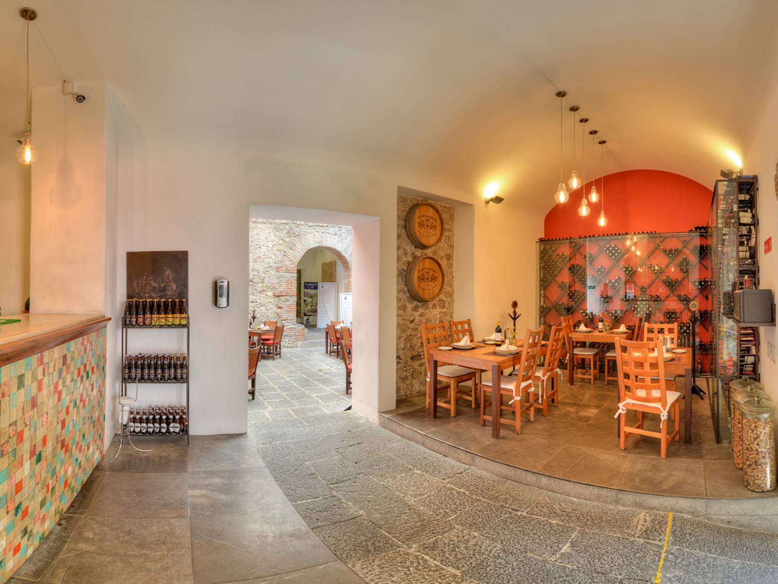 Rondreis Mexico, Puebla, Casareyna, restaurant grot