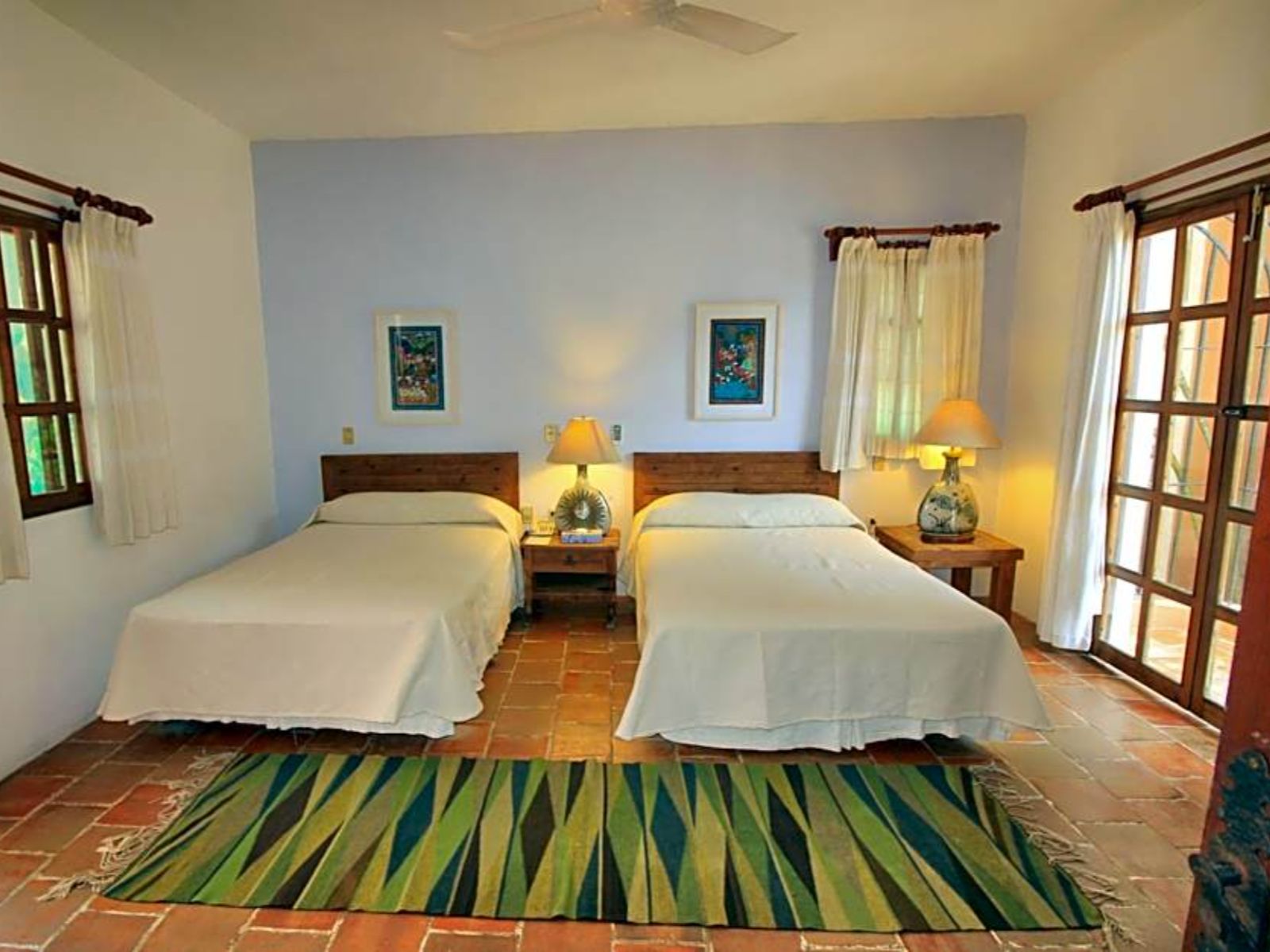Rondreis Mexico, Puerto Escondido, Santa Fe, kamer eenpersoonsbedden