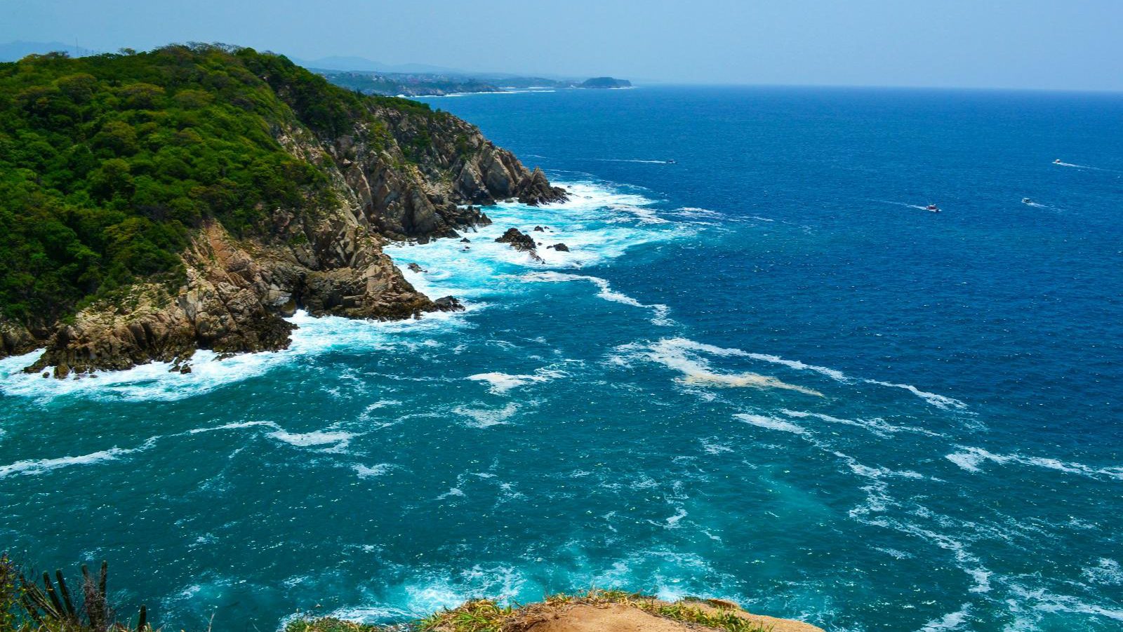 Rondreis Mexico, Puerto Escondido, zee van bovenaf