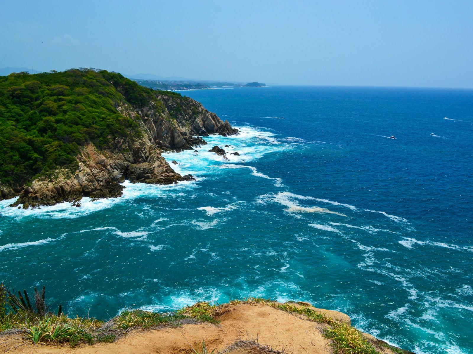 Rondreis Mexico, Puerto Escondido, zee van bovenaf