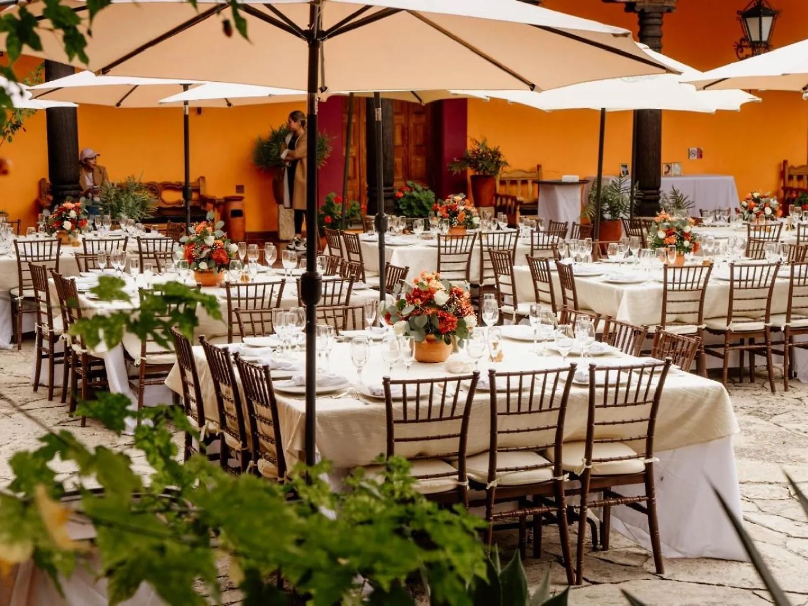 Rondreis Mexico, San Cristobal, Diego de Mazariegos, restaurant buiten