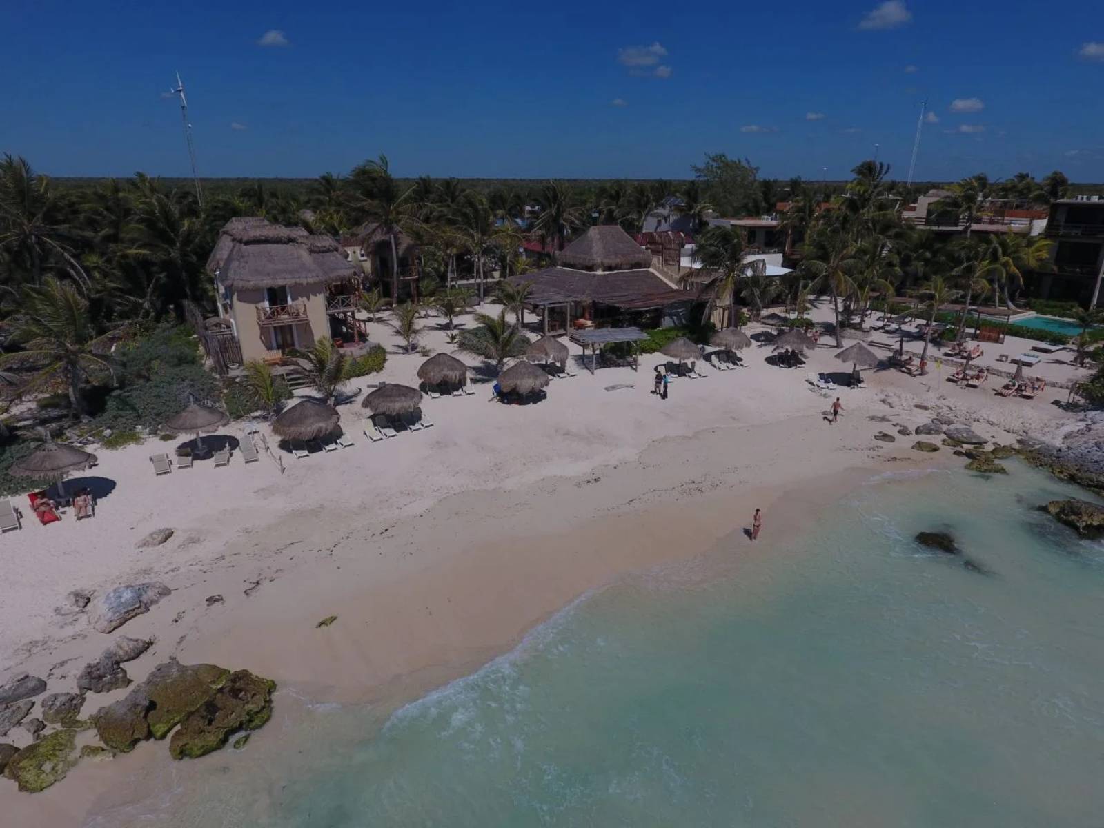 Rondreis Mexico, Tulum, Piedra Escondida, luchtfoto strand